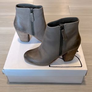 BP booties, size 4
